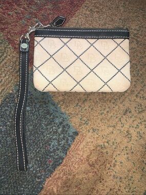 Dooney & Bourke Cream and Navy Quilted Wristlet